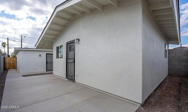Photo - 9439 N 11th Ave