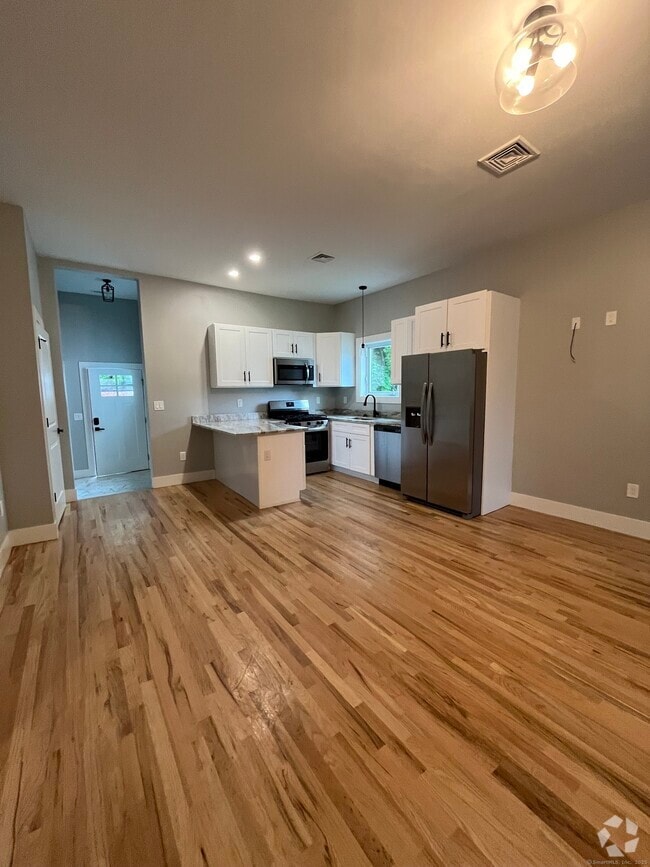 Building Photo - 115 Belden St Unit 2 Rental