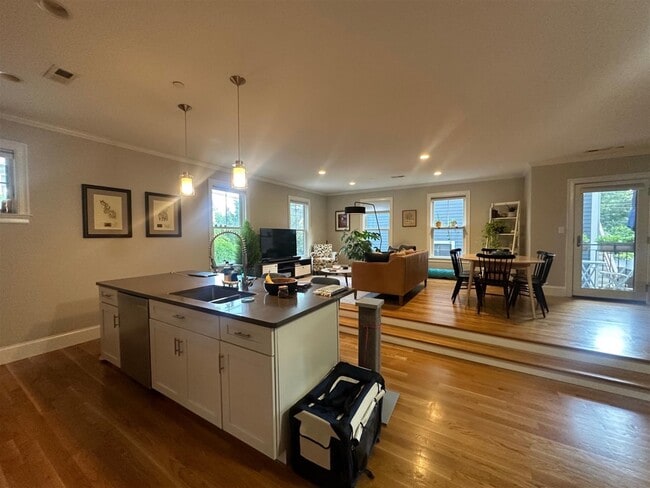 Photo - 22 Linden Ave Unit 2