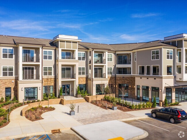 Building Photo - The Cardinal Apartments