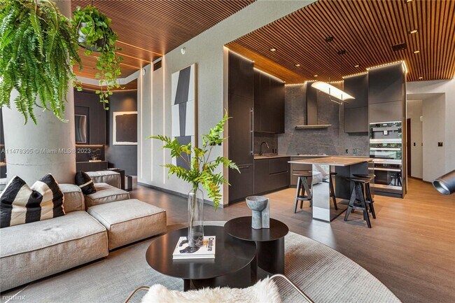 Photo - 1 br, 2 bath Condo - 2669 S Bayshore Dr Un... Unidad 304N