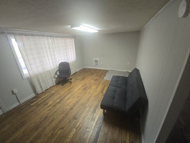 209 Burch St