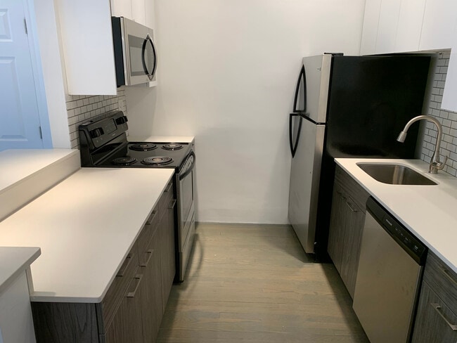 Photo - 54 Queensberry St Unit 9