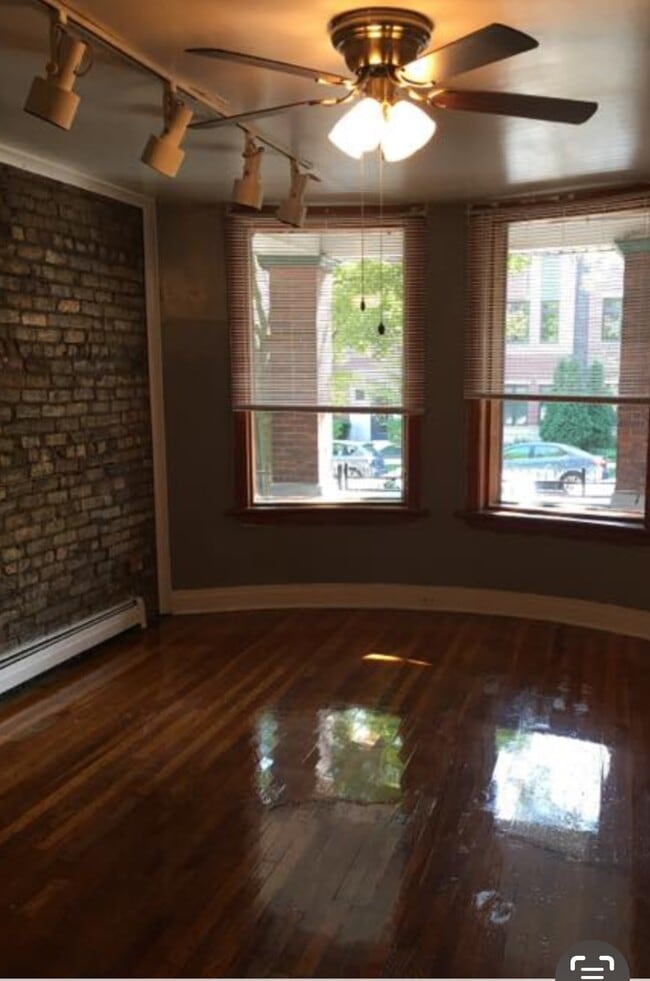 Photo - 1222 W Albion Ave Unit 1