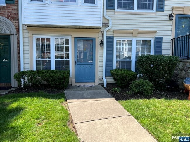 Building Photo - 775 Sassafras Ct Unit 775 Rental