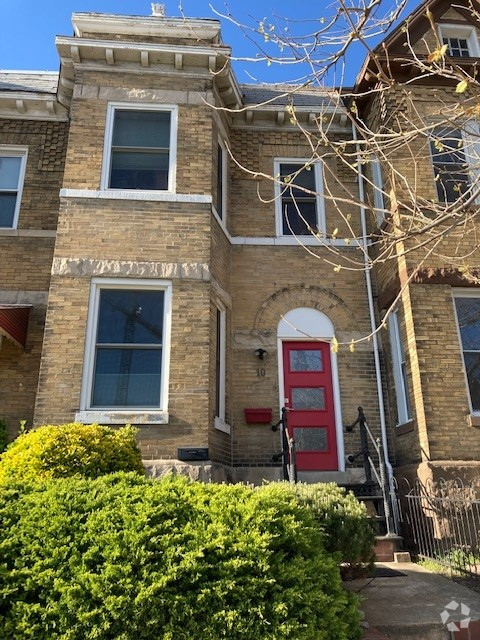 Building Photo - 10 Q St NE Unit Basement Rental