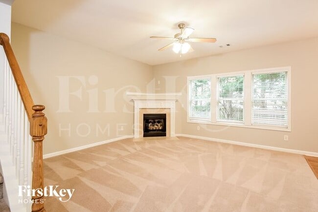 Photo - 415 Belmont Way