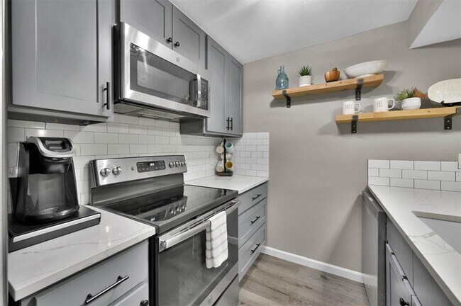 Photo - 3900 Aspen Dr Unidad C203