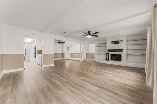 Photo - 5542 Ashgate Dr