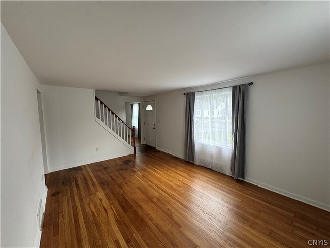 Photo - 103 Rockland Dr