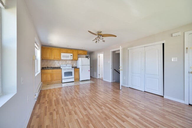 Photo - 1554 Beverly Rd Unit 1F