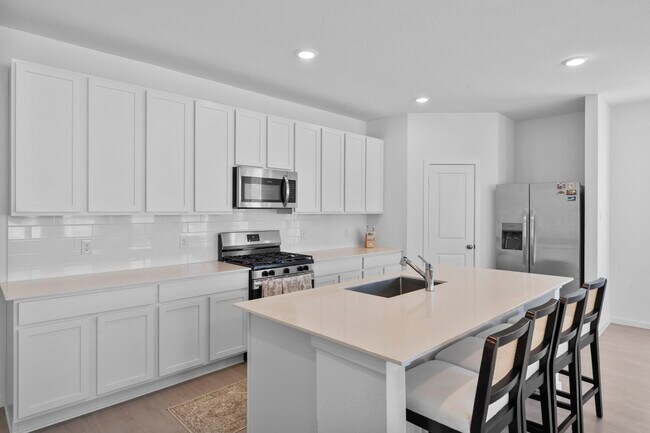 Photo - 807 Heaven Dr