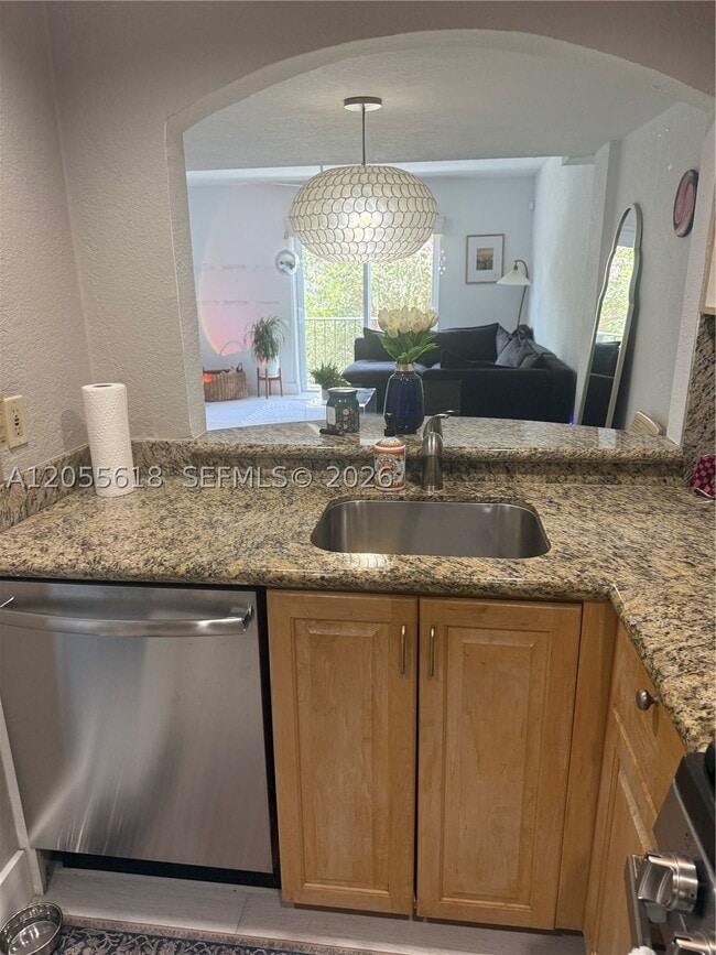 Photo - 6709 N Kendall Dr Unit 220