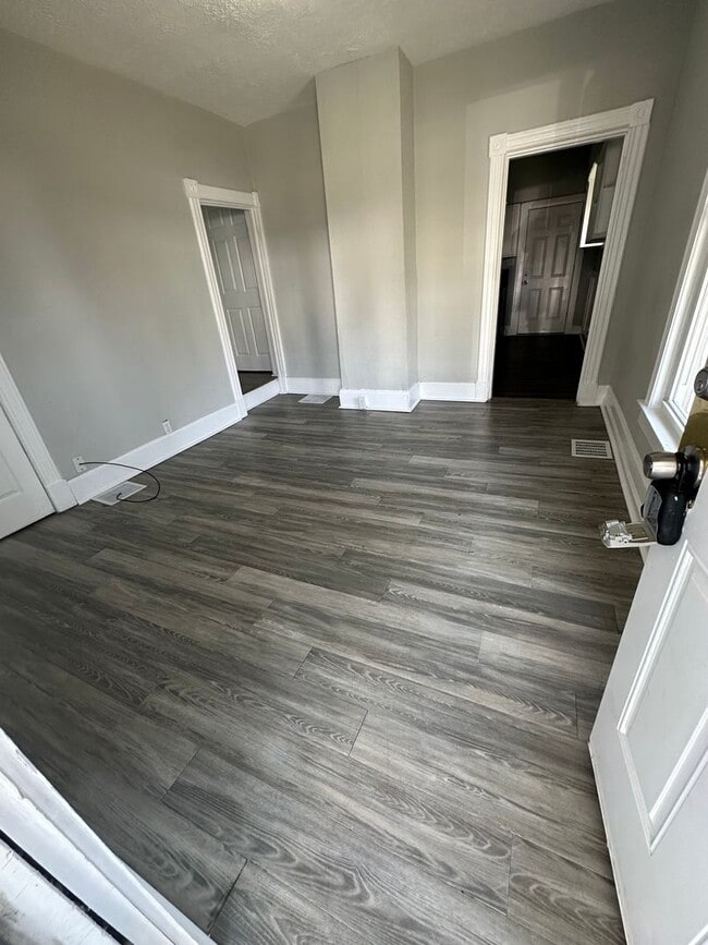 Photo - 3 BEDROOM 1 BATH NEWLY REMODELED in HAMILTON