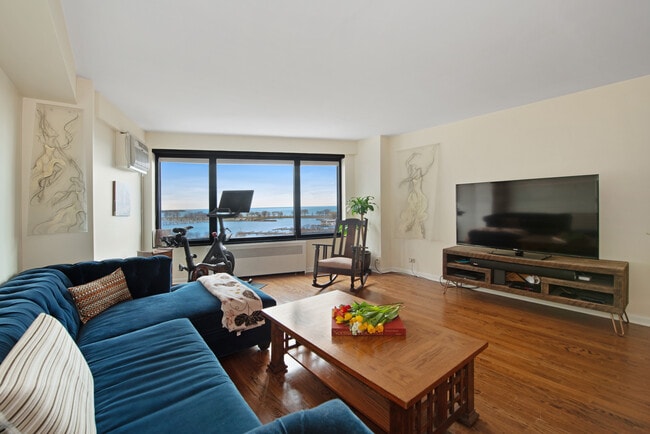 Photo - 3100 N Lake Shore Dr Unidad 911 Rental