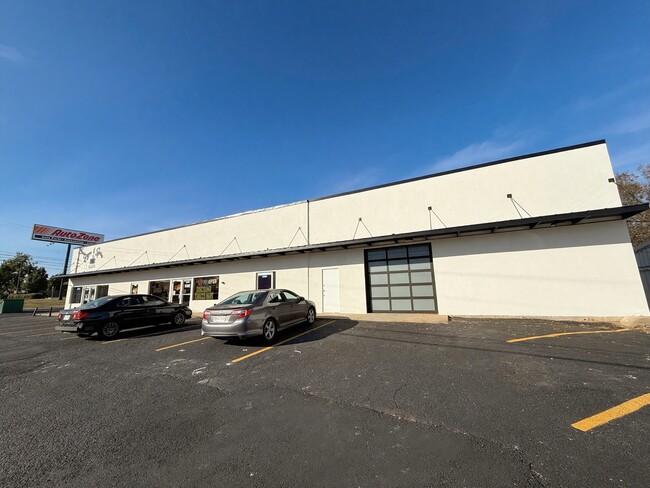 Building Photo - 2531 W Morton St Unit 2