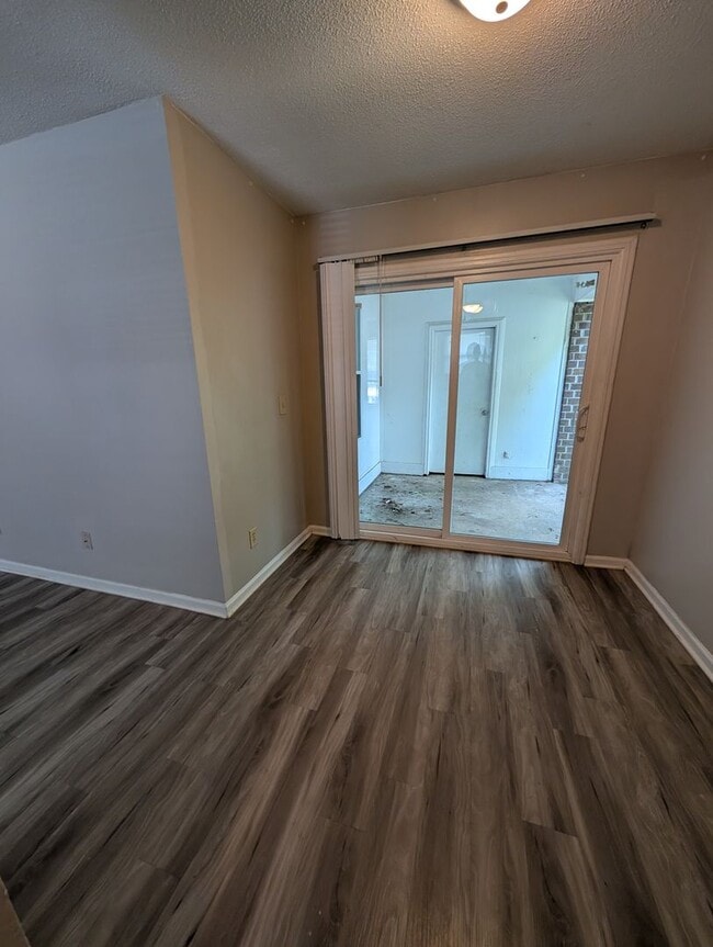 171 Hummingbird Ave