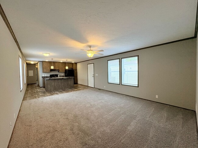 Photo - 10694 State Rte 762