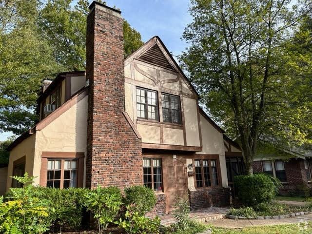 Building Photo - 750 N Auburndale St Rental