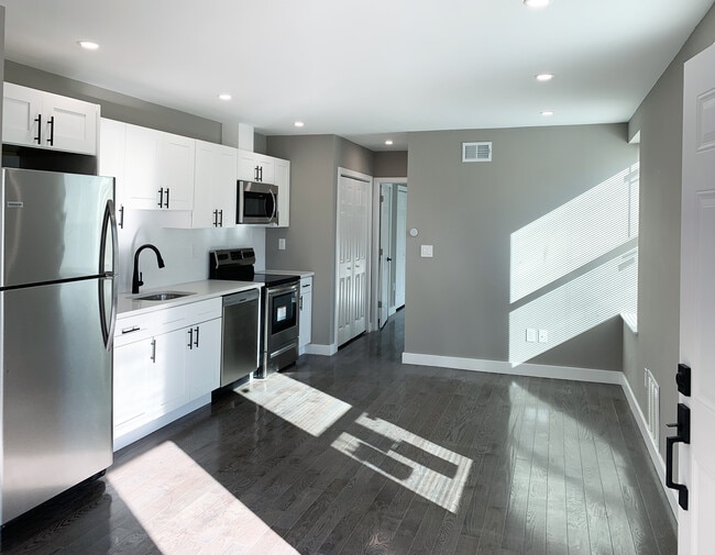 Photo - 1379 S 46th St Unit Apt 2