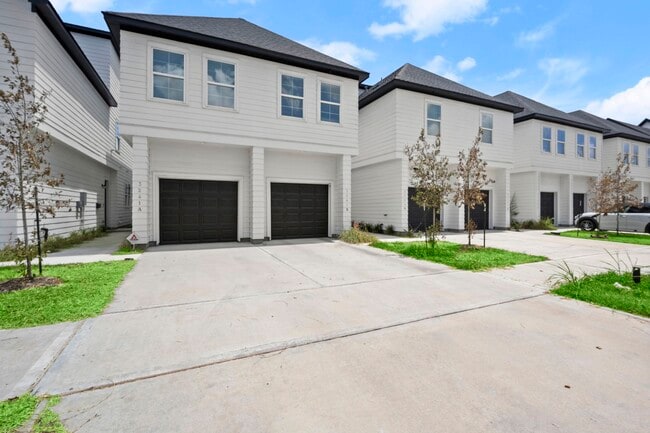 Photo - 3241 Real St Unidad B