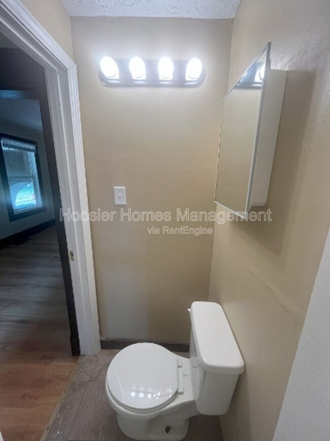 Photo - 1065 W 33rd St Unidad A3