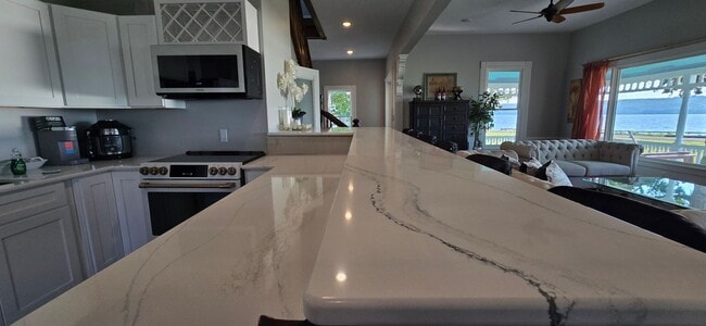 Photo - Beautiful waterfront Chateau. Short Term R...