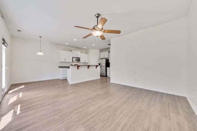 Photo - 11 Moss Grove Ln