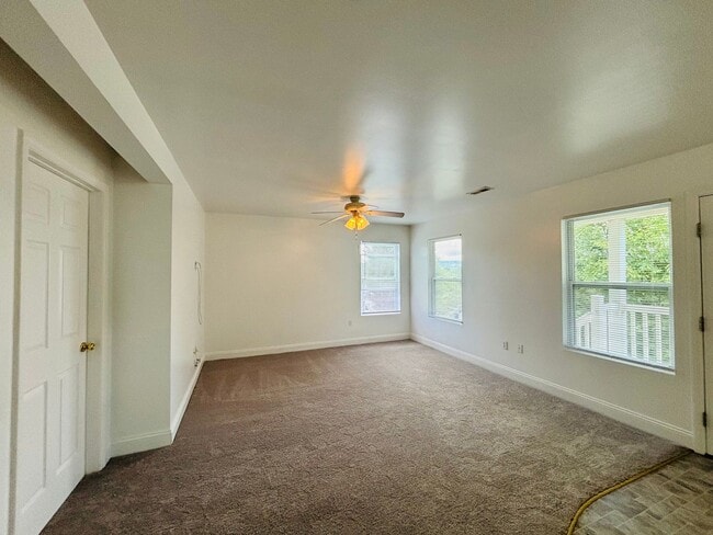 Photo - 1905B Tabor Village Dr