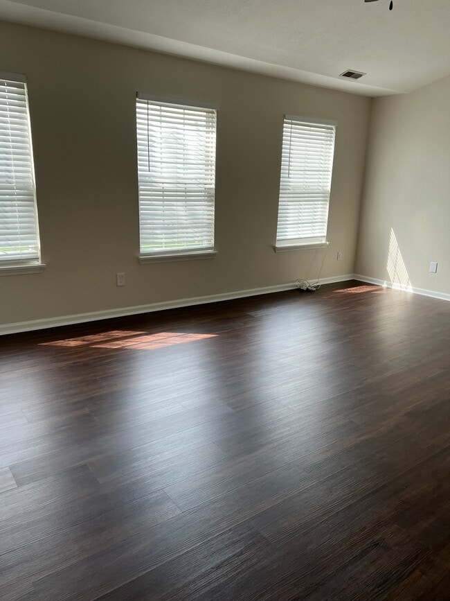 Photo - 11973 Cedar Dr