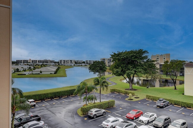 Photo - 7076 Huntington Ln Unit 507