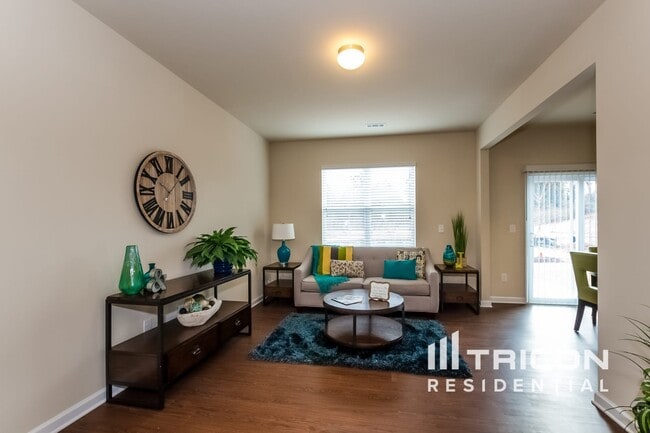 Photo - 2035 Aragon Lane