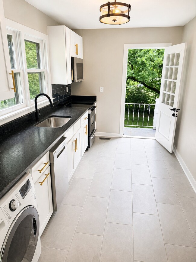 Photo - 2723 W Blount Ave