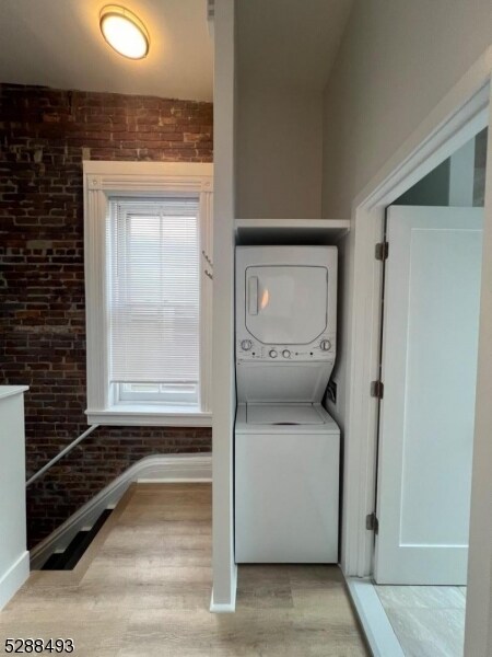 Photo - 72 Columbia St