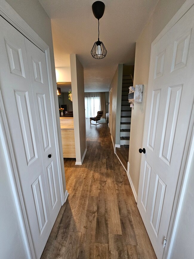 Building Photo - 8 Franklin Square