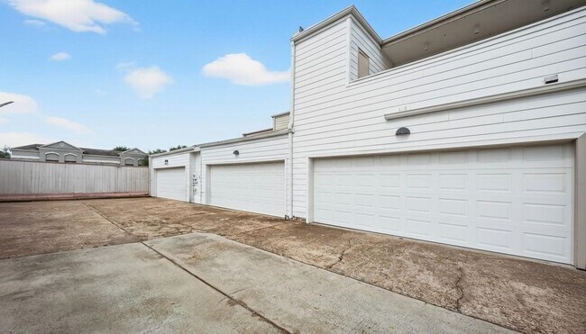 Photo - 6019 Winsome Ln Unidad 2