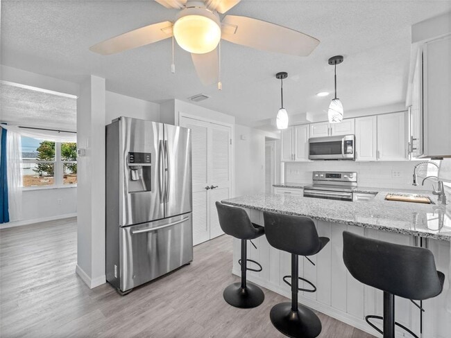 Photo - 4848 Picture Ave