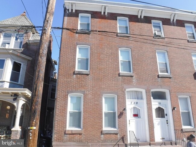 Building Photo - 540 George St