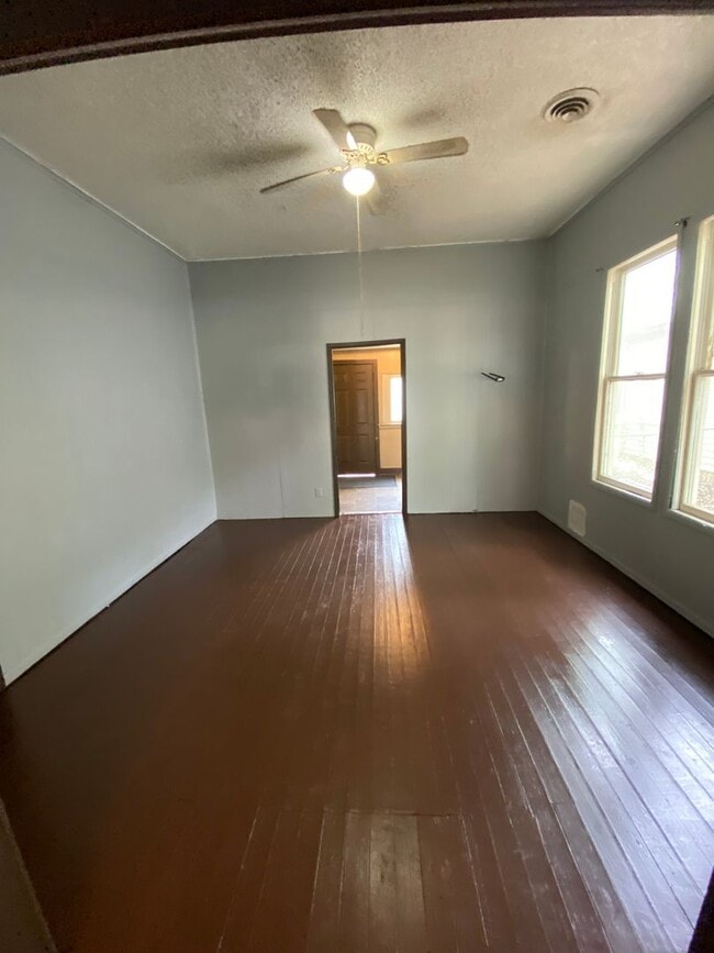 Photo - 2 BEDROOM 1 BATH