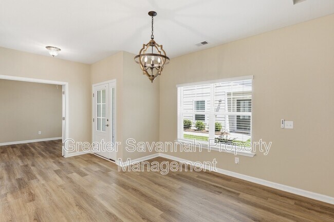 130 Danbury Ct