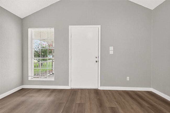 Photo - 10814 Parkland Woods Dr