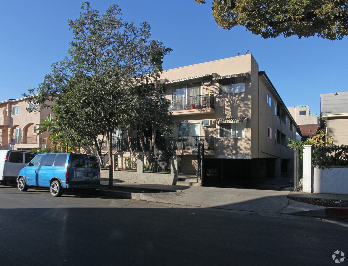 Photo - 1535 N Serrano Ave Apartments