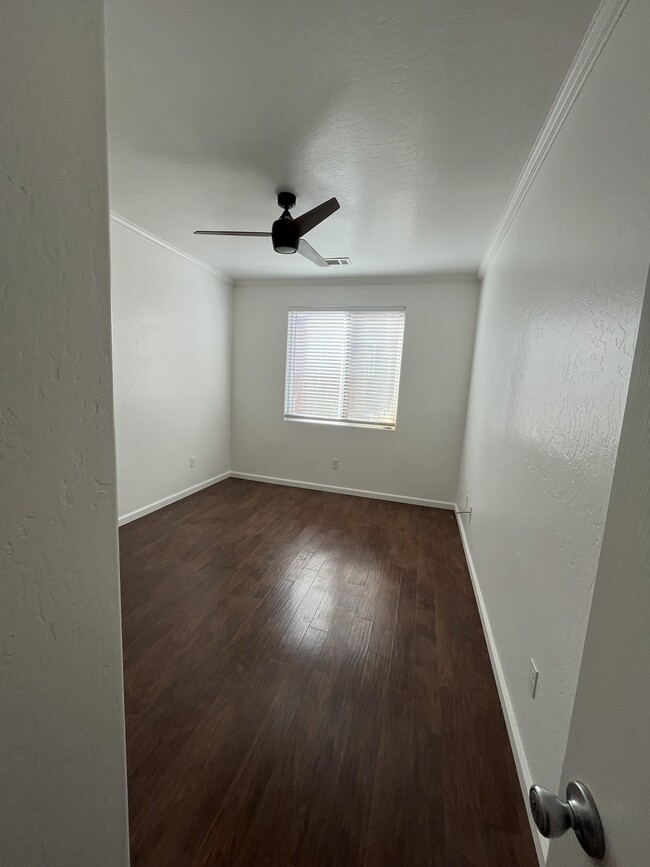 Photo - 5183 E Lowe Ave