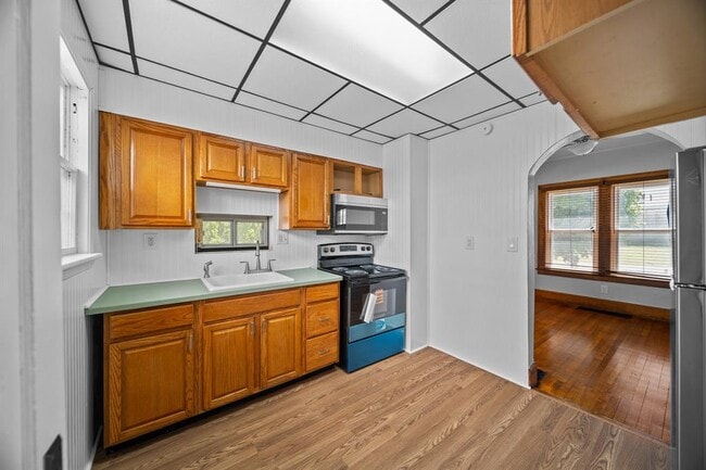 Photo - 3125 East Ave