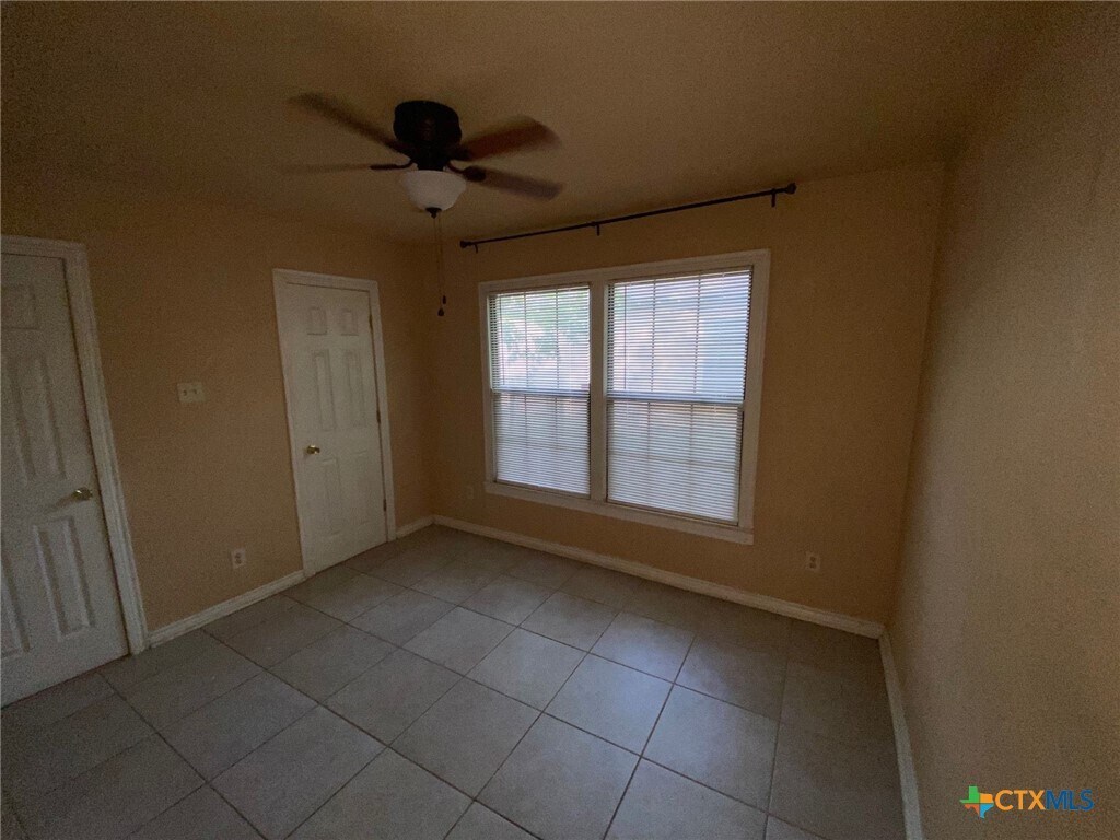 Photo - 1708 Poage Ave