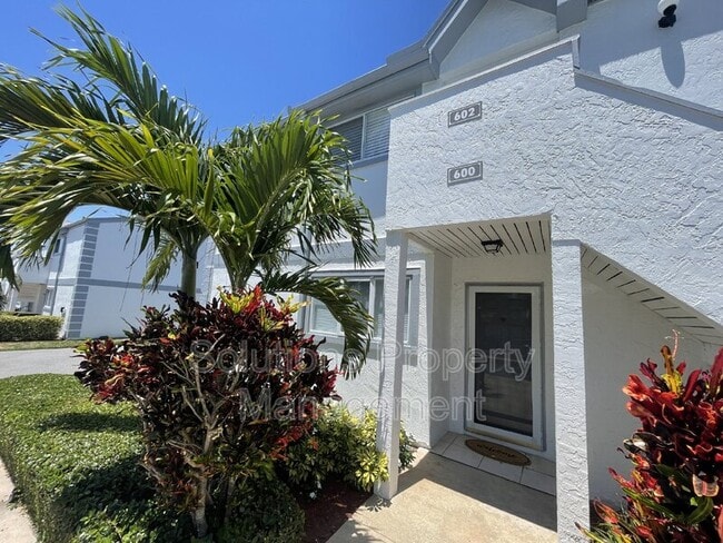 Building Photo - 600 Beach Park Ln Unit V253