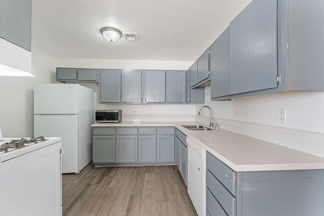 Photo - Upgraded 3 Bedroom Unit Near Air Force Base!