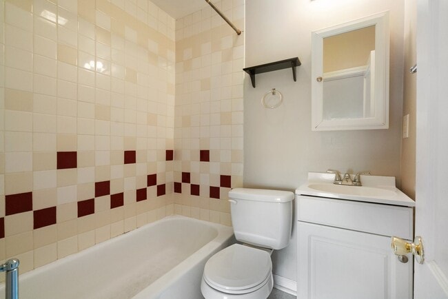 Photo - Convenient 2 Bedroom home in Mt. Washington available July 1! Unit 314 Kathleen Street
