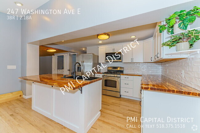 Building Photo - Gorgeous, Completely Remodeled, Spacious, ... Rental