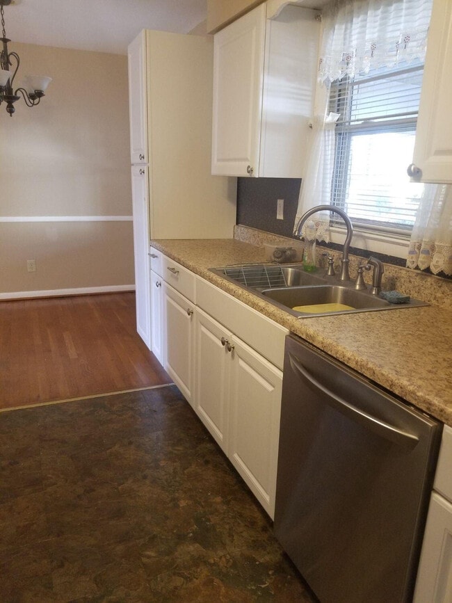 Photo - 2137 Oleander Dr